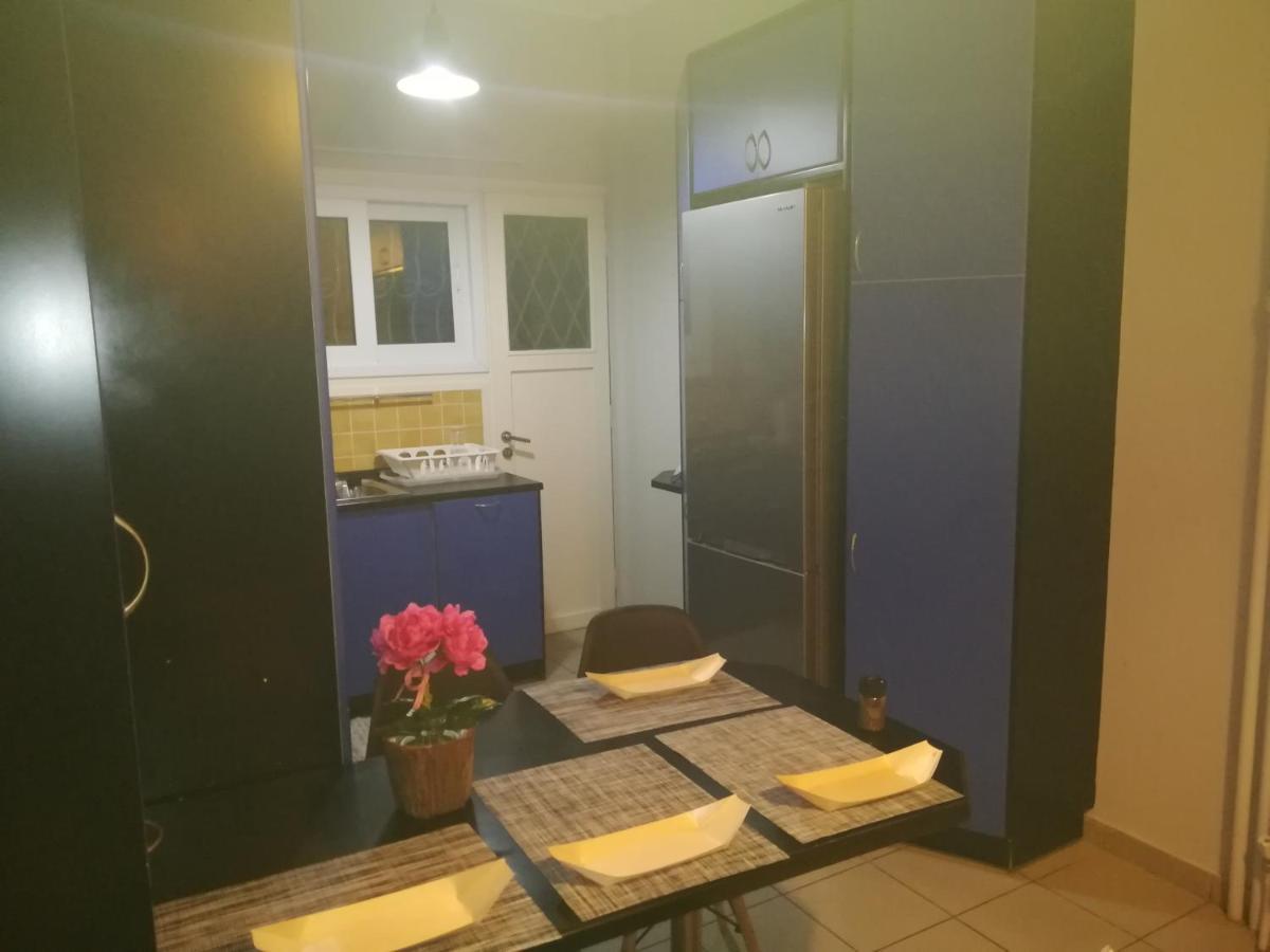Lg Apartment Bnb Atene Esterno foto