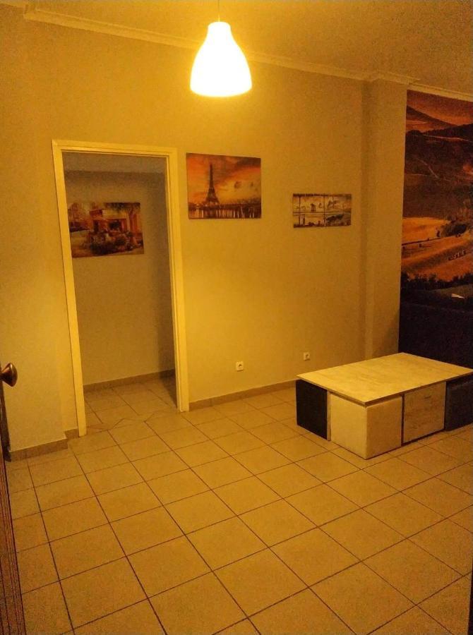 Lg Apartment Bnb Atene Esterno foto